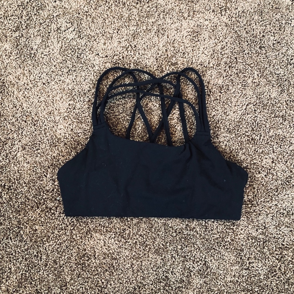 Athleta Hyper Focused Strappy Sports Bra
